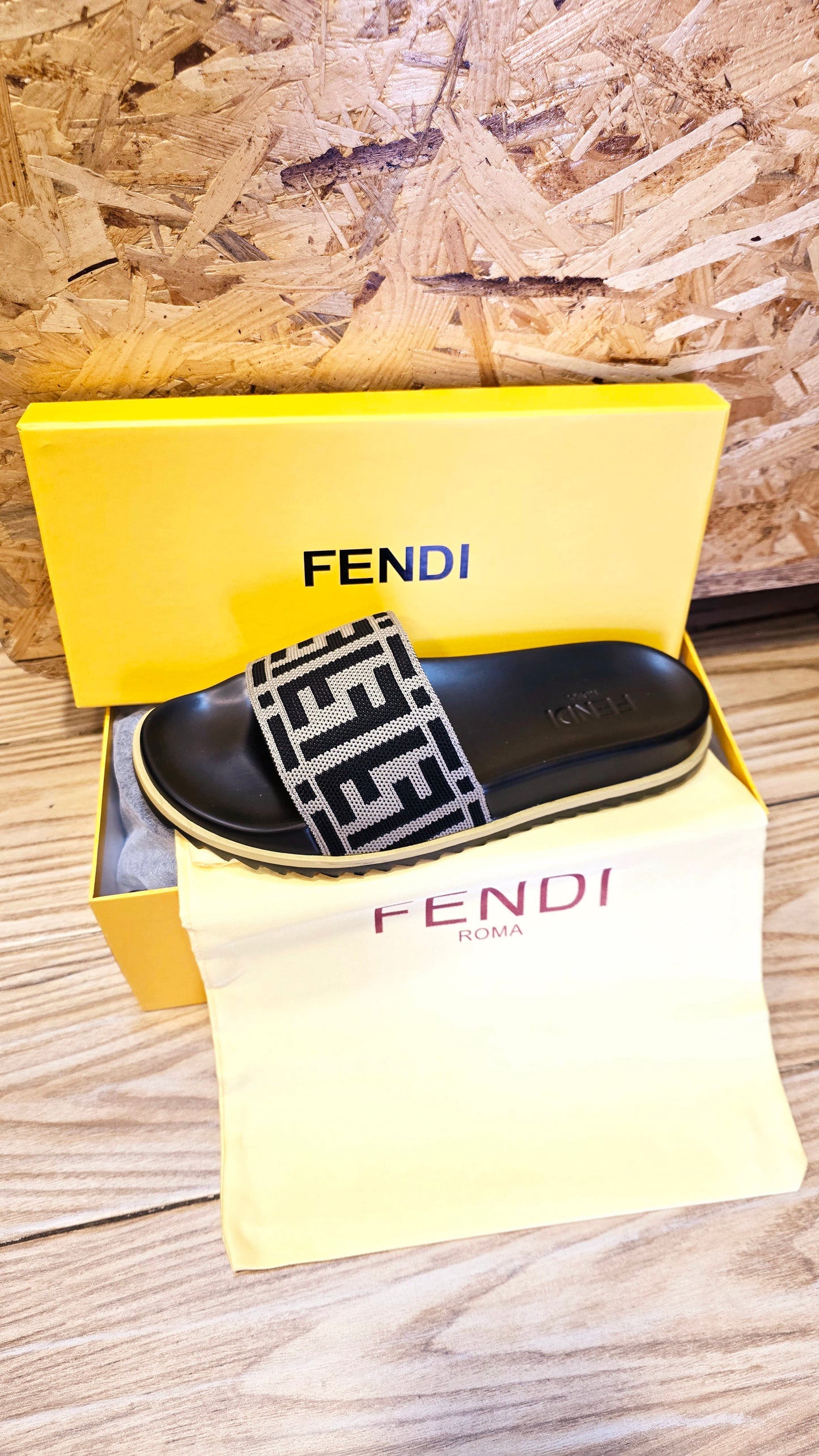 CLAQUETTE FENDI