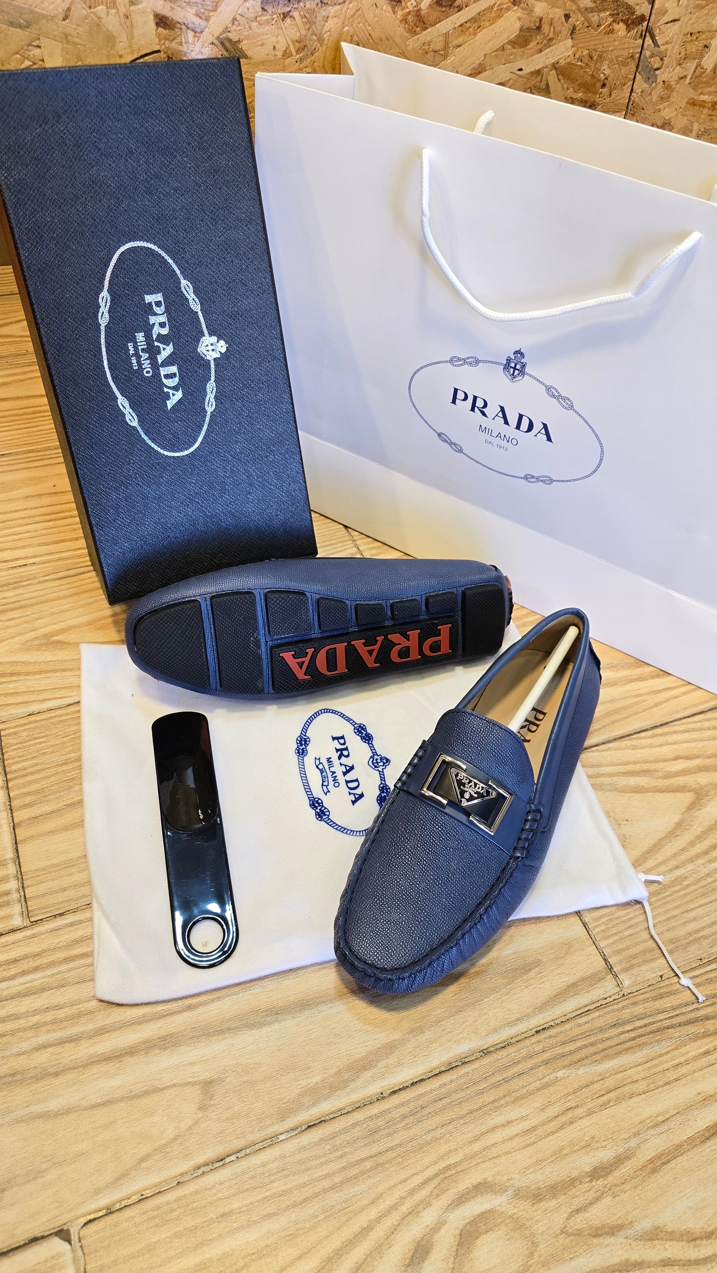PRADA CARRE CB
