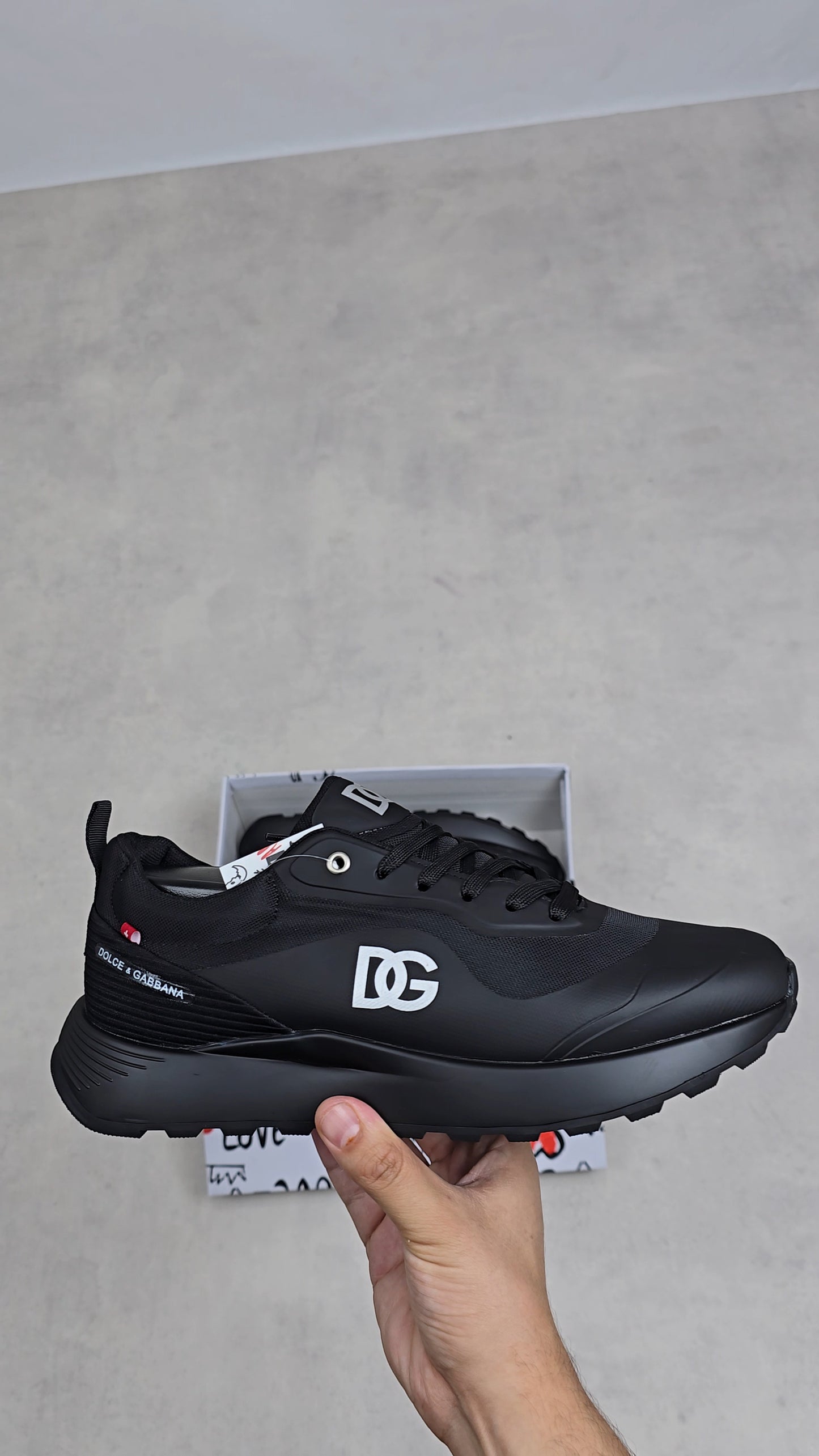 D&G BLACK