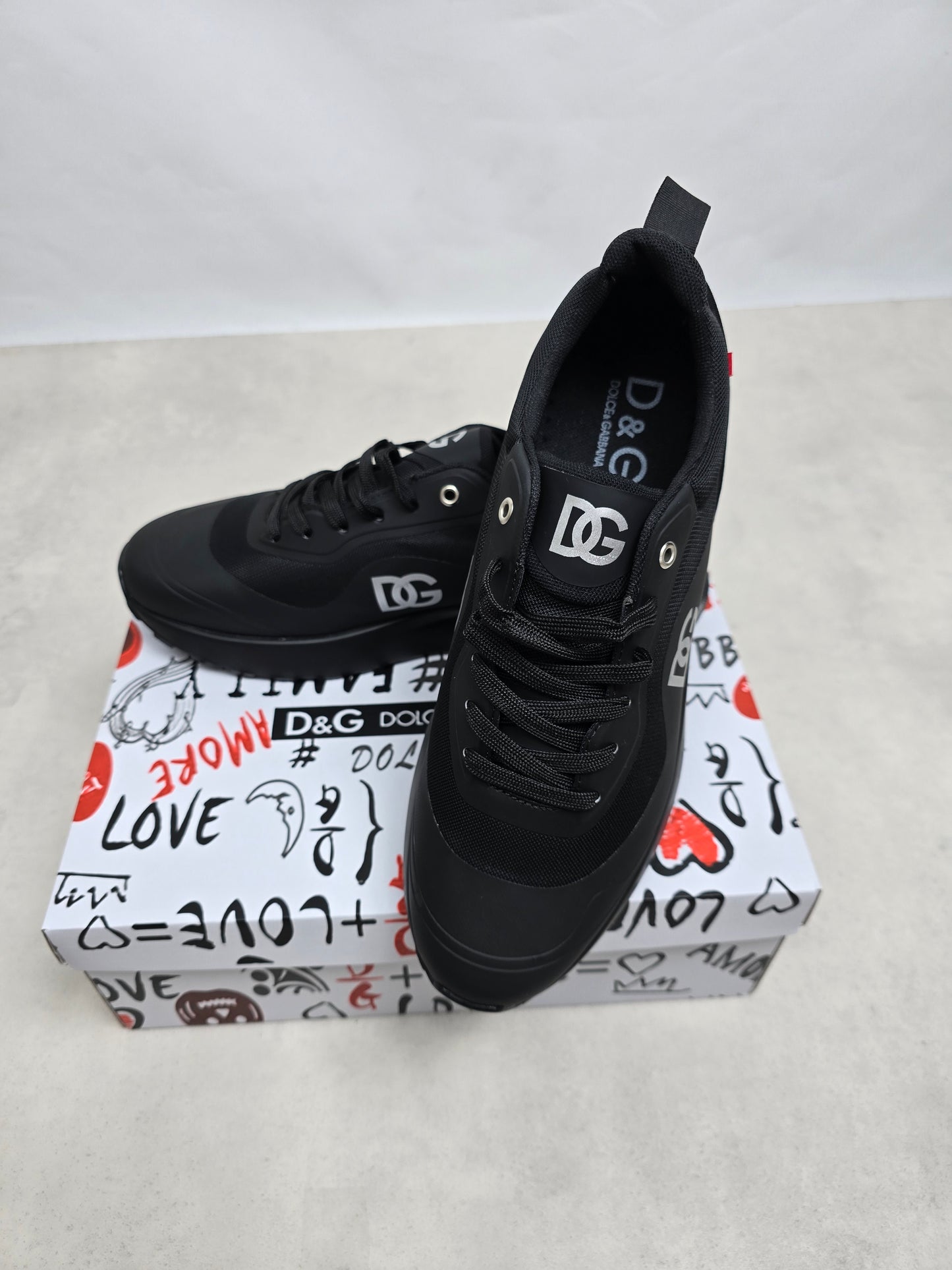 D&G BLACK