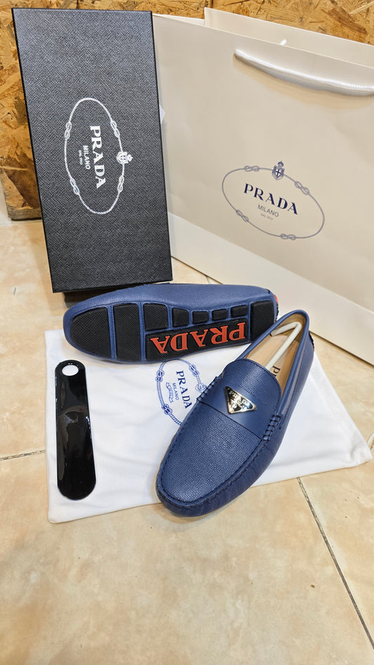 PRADA TRIANGLE C B